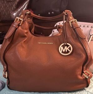Perfect caramel Michael kors bag